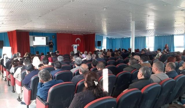 Bozyazı’da ’Bağımlılıkla Mücadele Semineri’ düzenledi