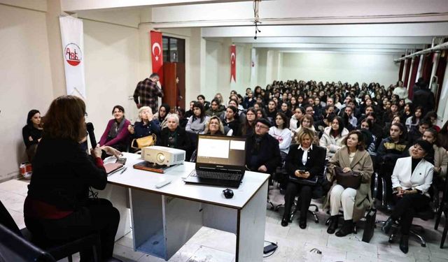 Denizli Kent Konseyi Kadın Meclisi öğrencilere hijyen eğitimi verdi