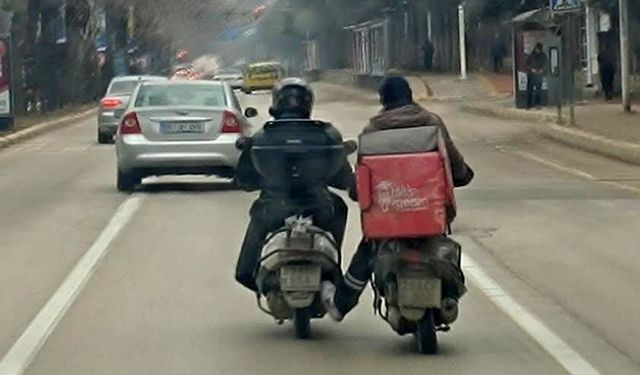 Elazığ’da motokuryenin tehlikeli yolculuğu