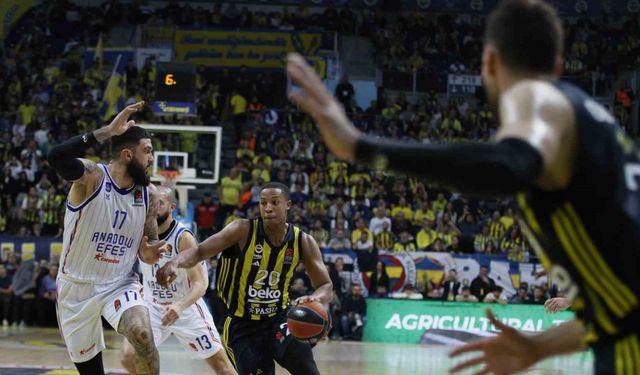 Euroleague’de Türk derbisini Fenerbahçe kazandı