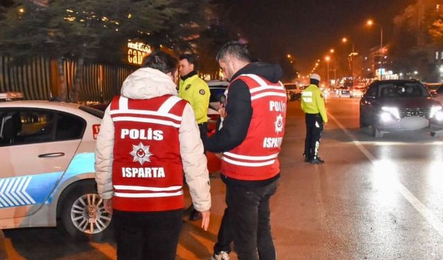 Isparta’da modifiyeli ve abartı egzozlu araç denetimi: 5 araç men edildi