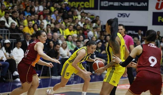 Kadınlar basketbolda derbi heyecanı