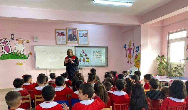 Kars’ta minik öğrencilere gıda güvenilirliği ve kişisel hijyen eğitimi verildi