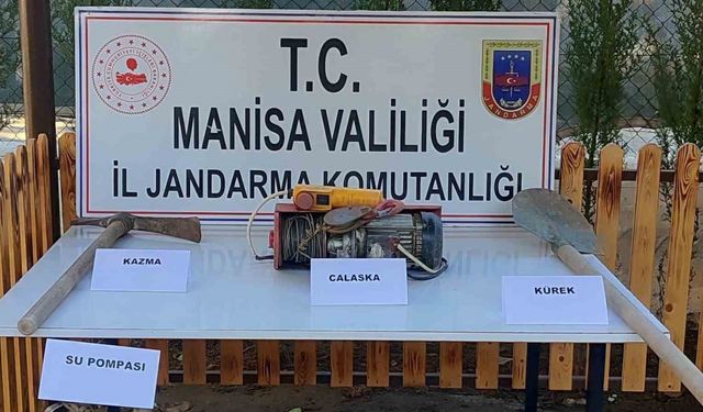 Manisa’da kaçak kazı yapan 5 kişi suçüstü yakalandı