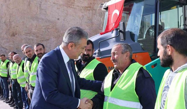 Mardin Büyükşehir Belediyesinden asfalt çalışmaları için büyük yatırım