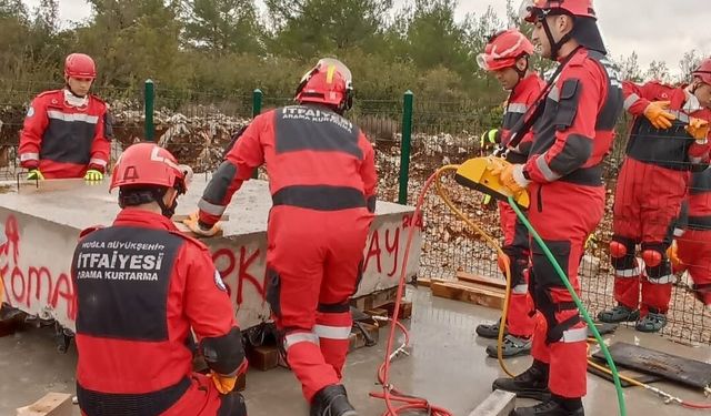 Muğla AFAD’dan itfaiye personeline deprem eğitimi