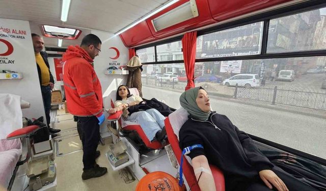 Muş Gazeteciler Cemiyeti’nden Kızılay’a kan bağışı desteği