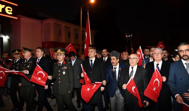 Osmaniye’nin kurtuluşunun 103. yılı fener alayıyla kutlandı