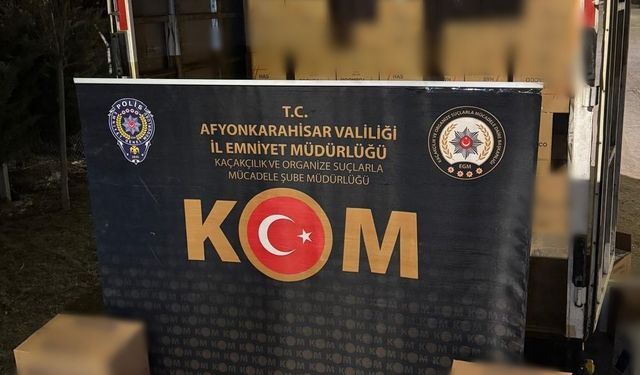 Polis 3 milyon 500 bin adet sahte bandrollü boş makaron ele geçirdi