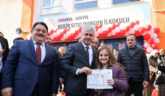 Sakarya’da 211 bin 700 öğrenci karne heyecanı yaşadı