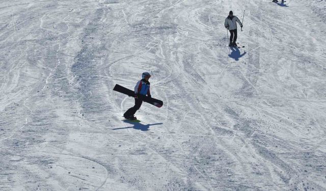 Sarıkamış Kayak Merkezi’nde kar kalınlığı 55 santim