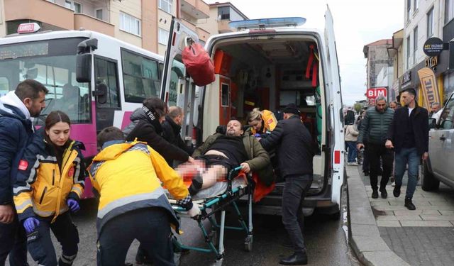 Şehrin göbeğinde silahlı saldırı: Kurşun yağdırıp olay yerinden kaçtı