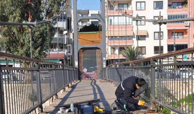 Silifke’de Dr. Erdinç Şahin Asma Köprüsü bakıma alındı