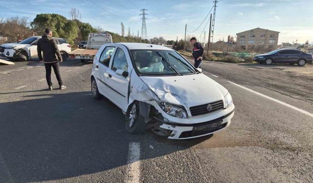 Tekirdağ’da iki aracın karıştığı kazada 6 kişi yaralandı