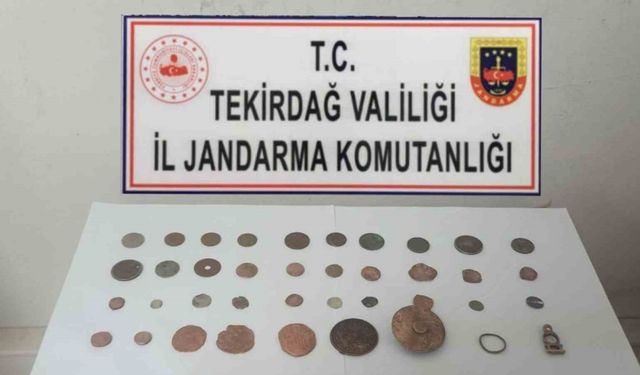 Tekirdağ’da tarihi sikke ve bıçak ele geçirildi