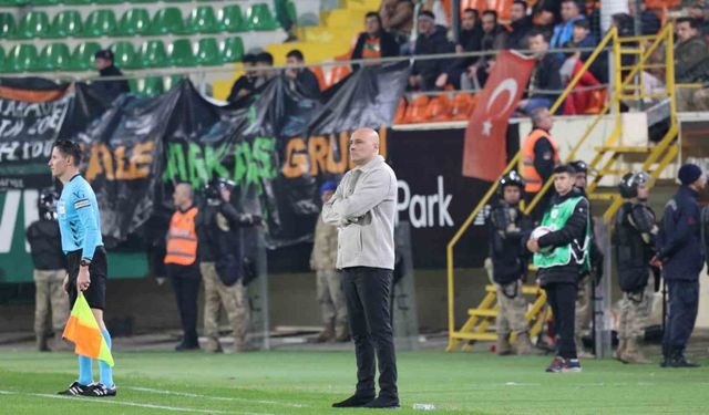 Trendyol Süper Lig: Alanyaspor: 1 - Konyaspor: 0 (İlk yarı)