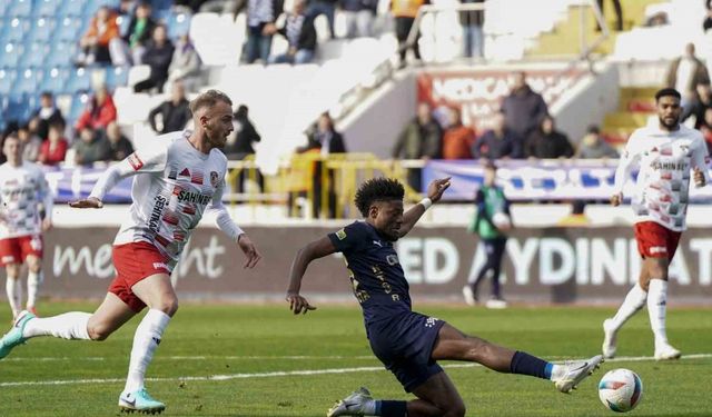 Trendyol Süper Lig: Kasımpaşa: 2 - Gaziantep FK: 1 (İlk yarı)