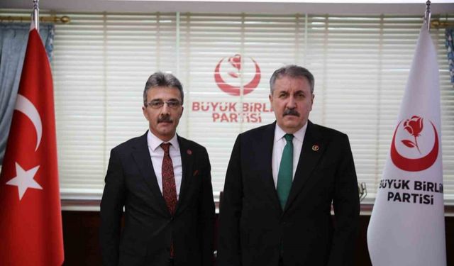 Başkan Dinç, Muhsin Yazıcıoğlu ve yol arkadaşları için düzenlenen anma programına katıldı