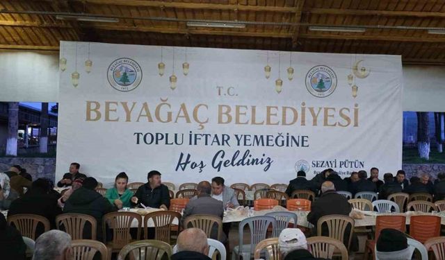 Beyağaçlılar oruçlarını toplu iftar programında birlikte açtı