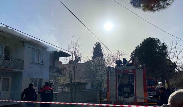 Elektrikli ısıtıcıdan çıkan yangın korkuttu