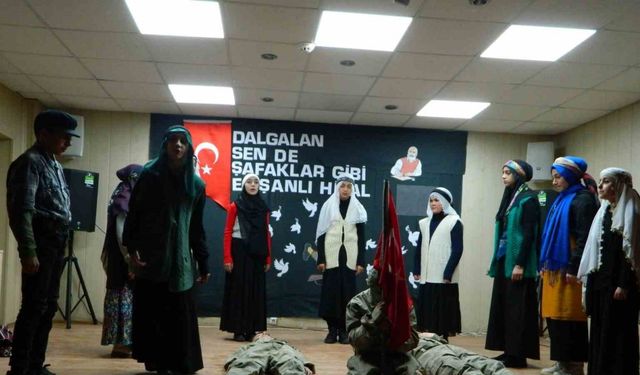 İstiklal Marşı’nı tiyatro ile canlandırdılar