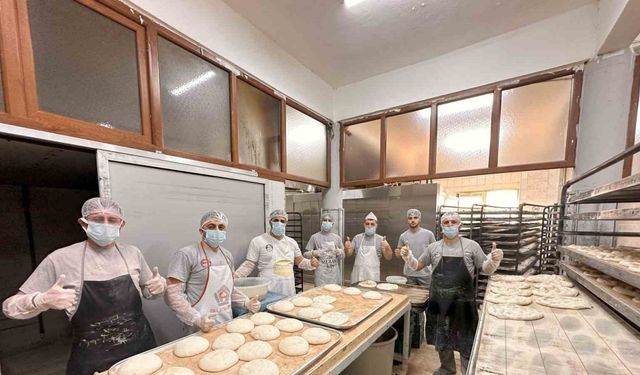 Körfez Halk Ekmek’te 120 bin pide üretildi