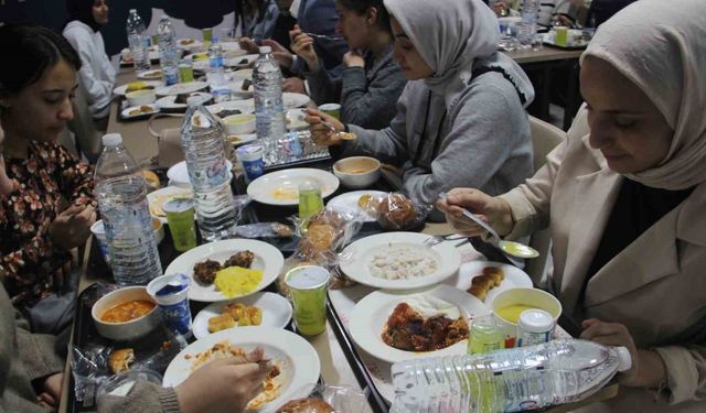 Öğrenci yurtlarında iftar ve sahur menüleri denetlendi