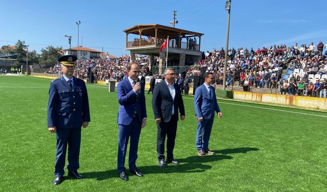 Ayvacık'ta 23 Nisan Ulusal Egemenlik ve Çocuk Bayramı kutlandı