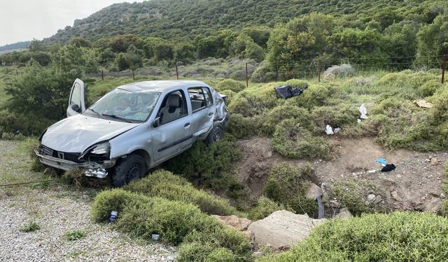 Çanakkale'de şarampole devrilen otomobildeki 4 kişi yaralandı