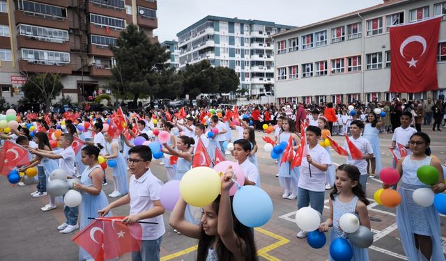 Gelibolu'da 23 Nisan Ulusal Egemenlik ve Çocuk Bayramı kutlandı