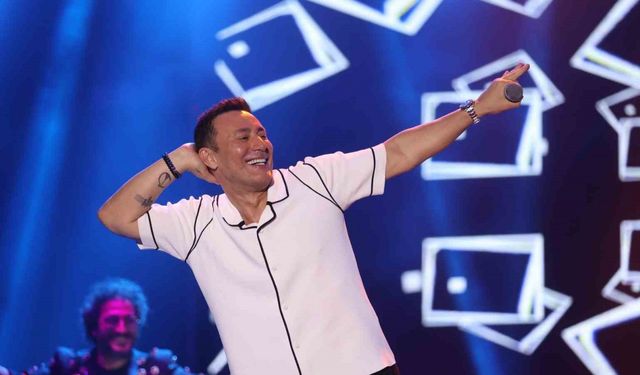 Antalya’da Mustafa Sandal rüzgarı esti