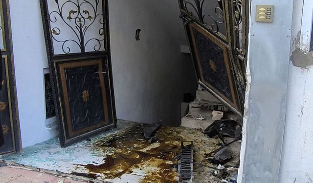 Batman’da kontrolden çıkan otomobil binaya girdi
