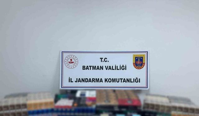 Kargo önünde pusuya yatan jandarma, kaçakçıları suç üstü yakaladı