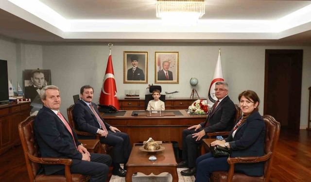 Vali Tavlı makamını ilkokul öğrencisine devretti