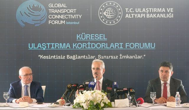 Ulaştırma ve Altyapı Bakanı Uraloğlu ekonomi basını ile bir araya geldi:
