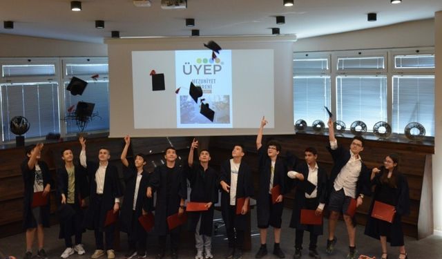 ÜYEP mezunları gerçekleştirilen törenle uğurlandı