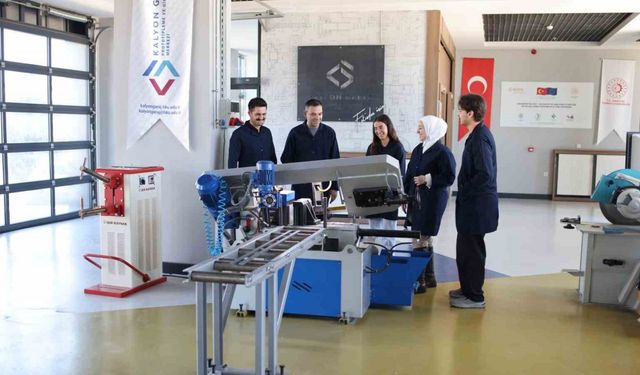 HKÜ yeni ön lisans ve lisans programlarıyla büyümeye devam ediyor