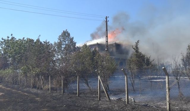Kırklareli’nde orman yangını: Köye yakın bir ev yandı