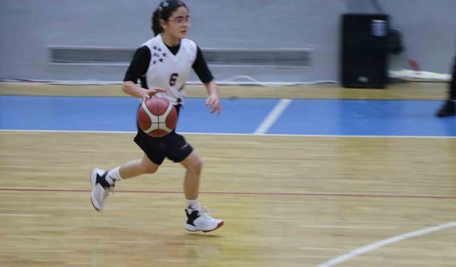 Basketbol Yıldızlar Türkiye Yarı Finalleri Yozgat'ta başladı