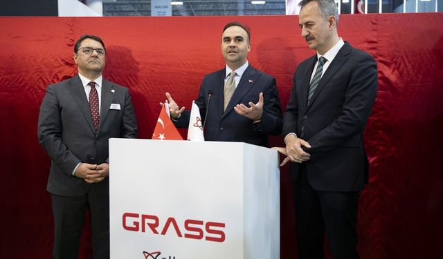 Bakan Kacır, SAHA 2026'da Altınay'ın SR40 ve SR80 endüstriyel robotlarının tanıtımında konuştu:
