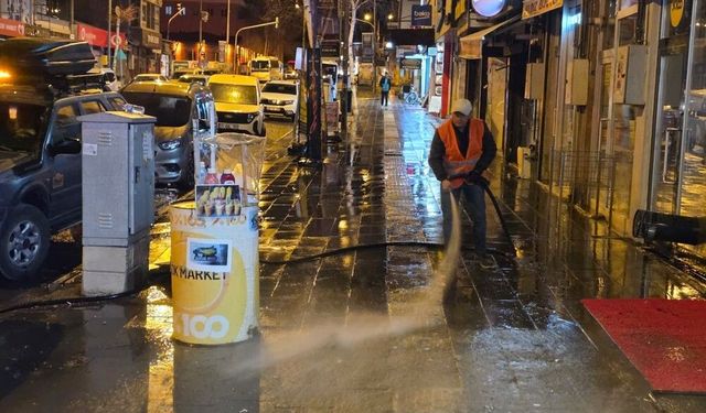 Ardahan'da Belediyeden bahar temizliği