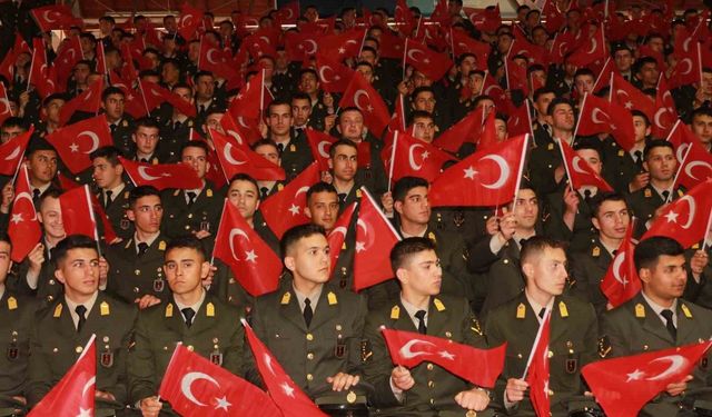 Atatürk'ü Anma, Gençlik ve Spor Bayramı coşkuyla kutlandı