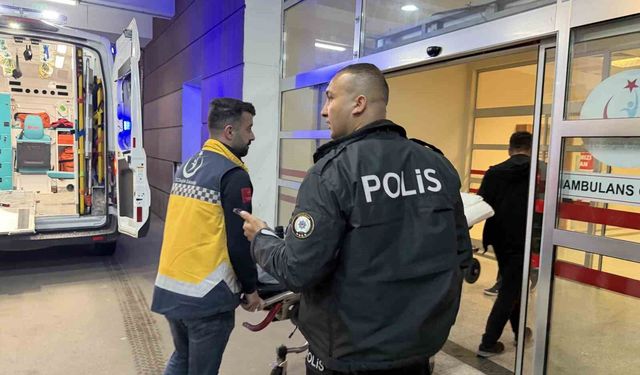 Hükümlü şahıs, hastanede kafasında bardak kırarak kendini yaraladı