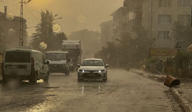 Kırklareli'nde sağanak ve dolu etkili oldu