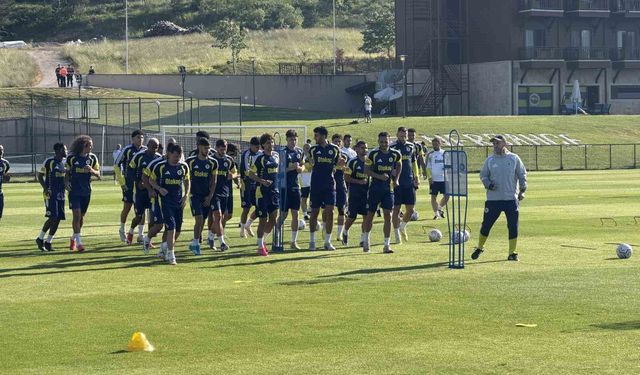 Fenerbahçe, Topuk Yaylası'nda çalışmalarını sürdürüyor