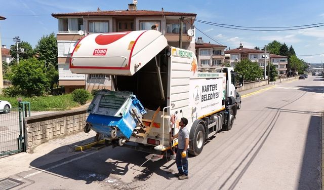 Kartepe'de bayram sonrası temizlik mesaisi