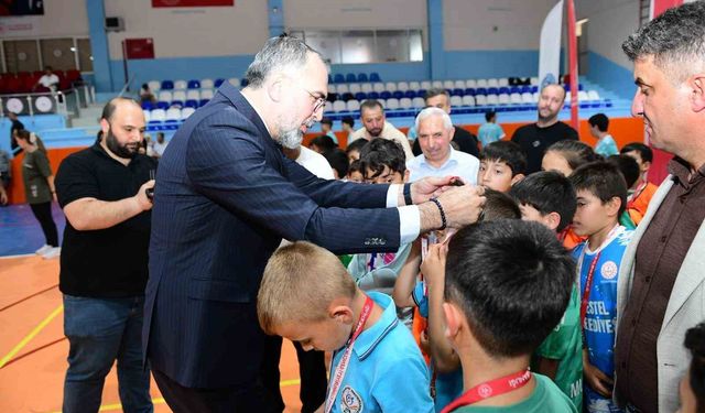 Kestel Belediyesi'nden genç sporculara çifte destek