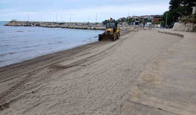 Kocaeli'nin turizm vitrini Kandıra'da 39 ton atık toplandı