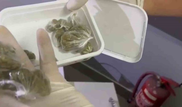 Sakarya'da kiraladıkları ofisi uyuşturucu ticaretinde kullanan 2 şahıs tutuklandı