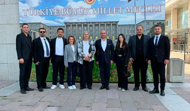 CHP Sakarya Heyetinden TBMM’ye Çıkarma: "Gücümüzü Örgütümüzden, Umudumuzu Halkımızdan Alıyoruz"